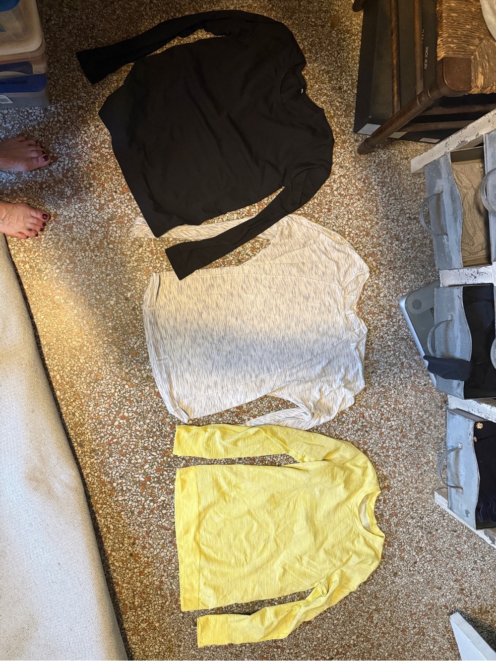 Lot of 3 Lululemon Swiftly size 6 long sleeve